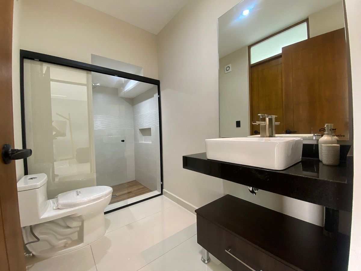 4 de 19: baño completo en PB