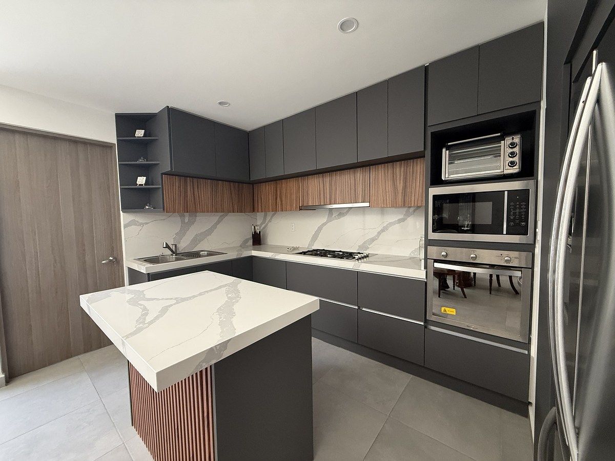 19 of 25: Cocina Equipada