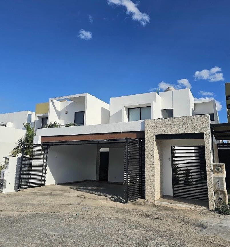 Casa de 3 Recámaras en el Fraccionamiento Residencial Floresta Mérida