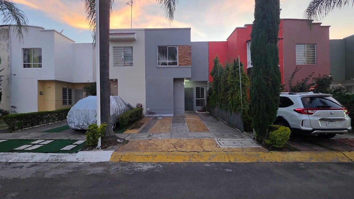 TESISTAN CASA EN VENTA, foto 1 de 25