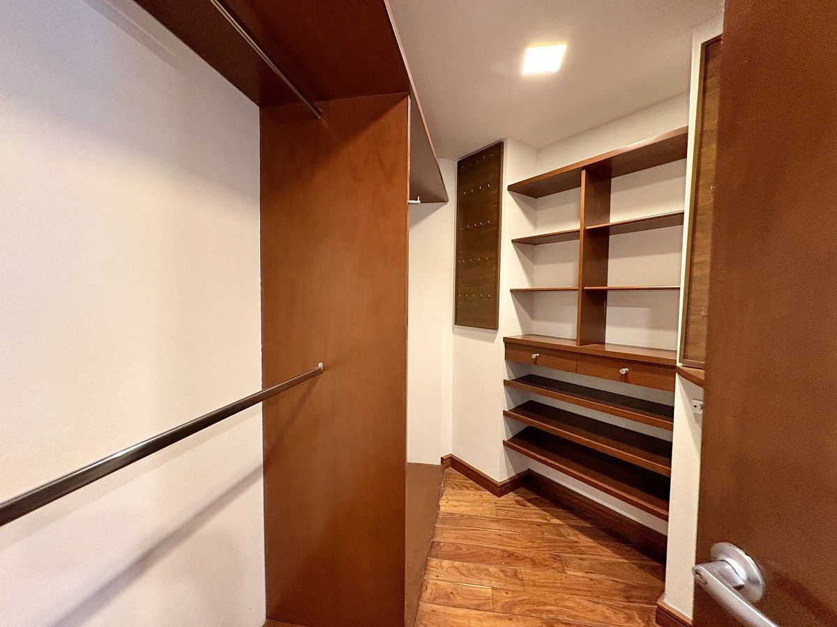 15 de 25: Vestidor amplio