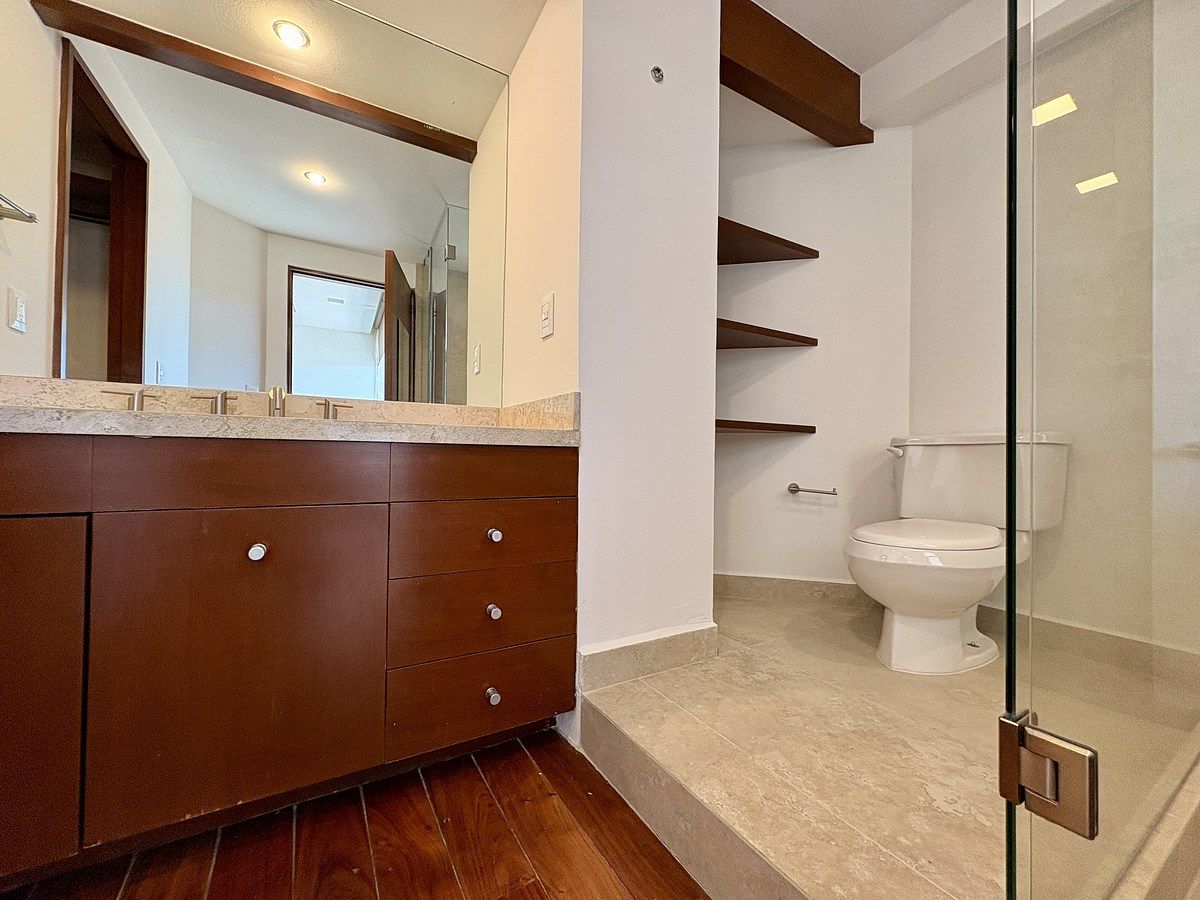 16 de 25: Baño completo