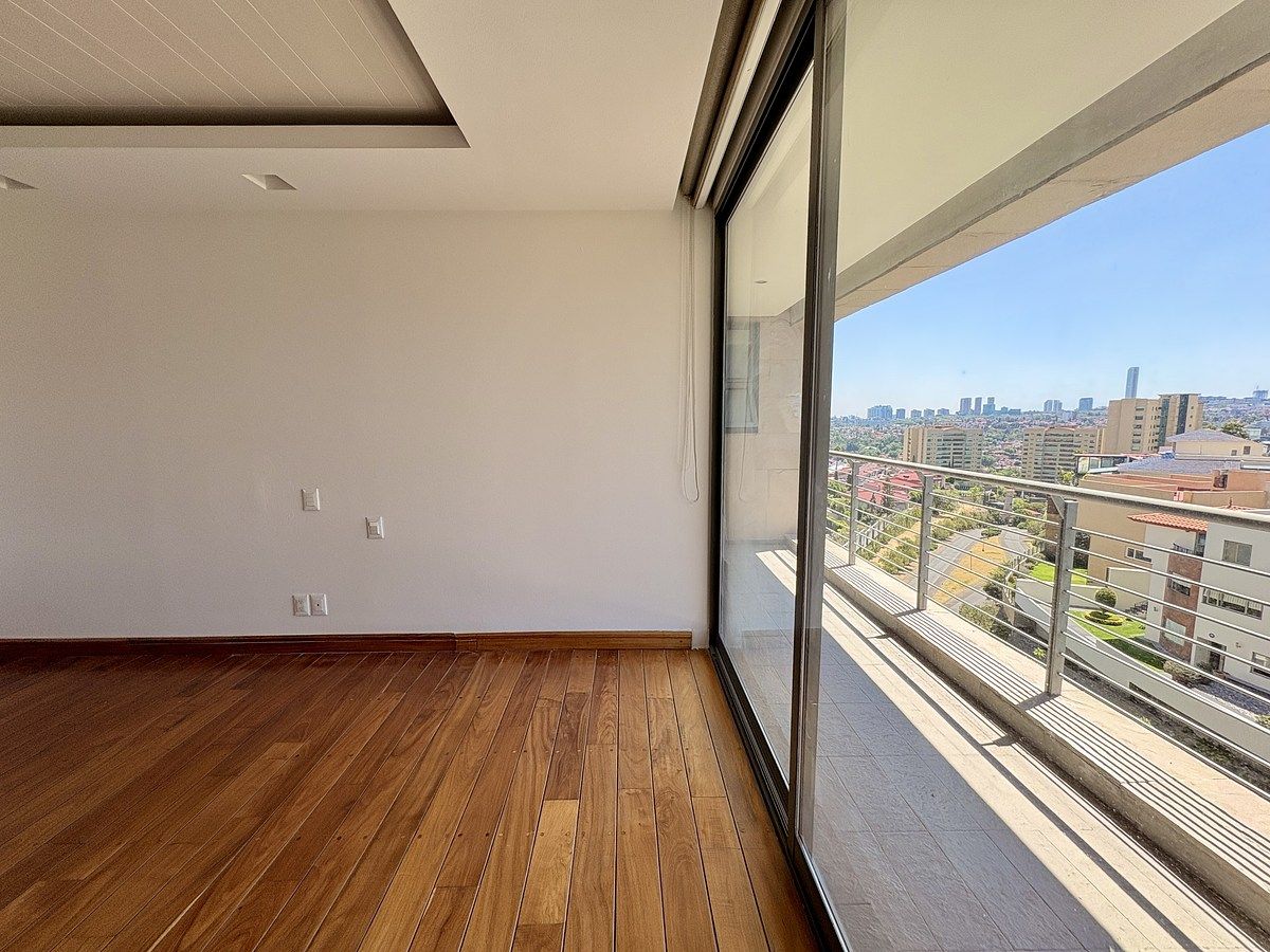 18 de 25: Recámara con acceso a la terraza y excelente iluminación