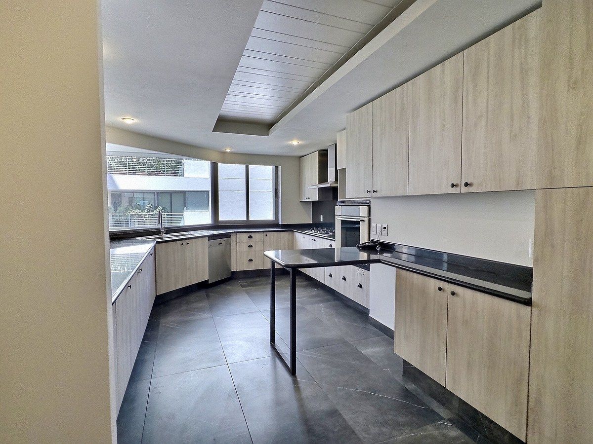 25 de 25: Cocina Integral con ventanales y excelente iluminación