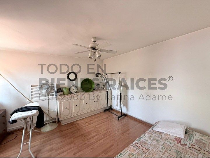 31 de 33: Cuarto de servicio con baño