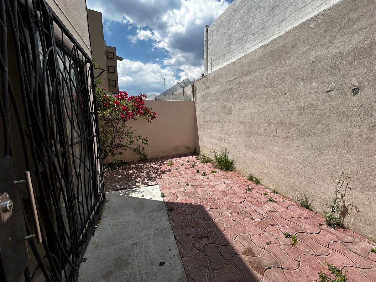 House in Gated Community in Dos Valles, Querétaro, photo 13 of 24