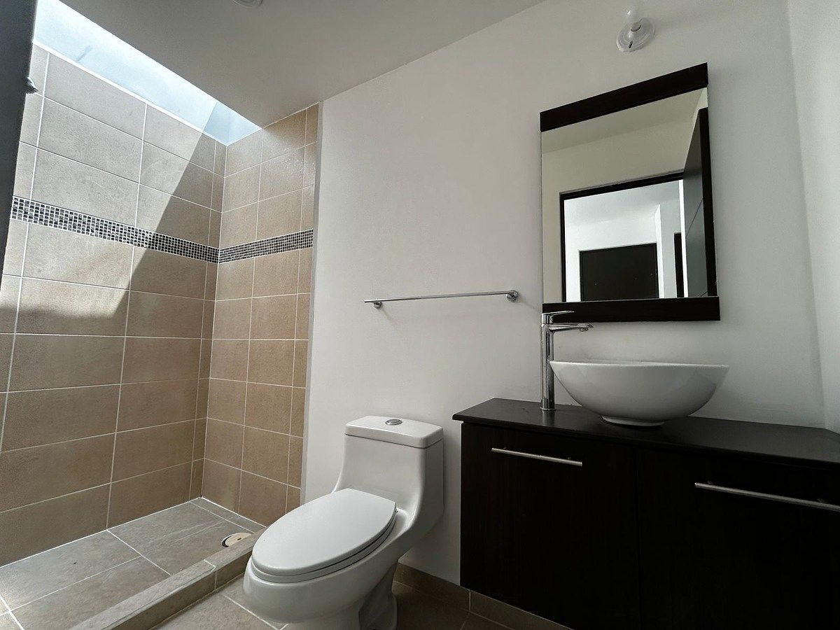 House in Gated Community in Dos Valles, Querétaro, photo 16 of 24