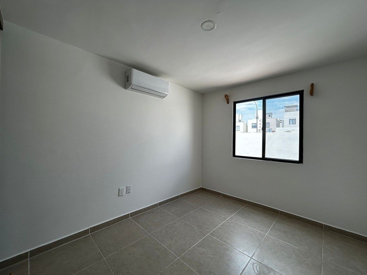 House in Gated Community in Dos Valles, Querétaro, photo 21 of 24