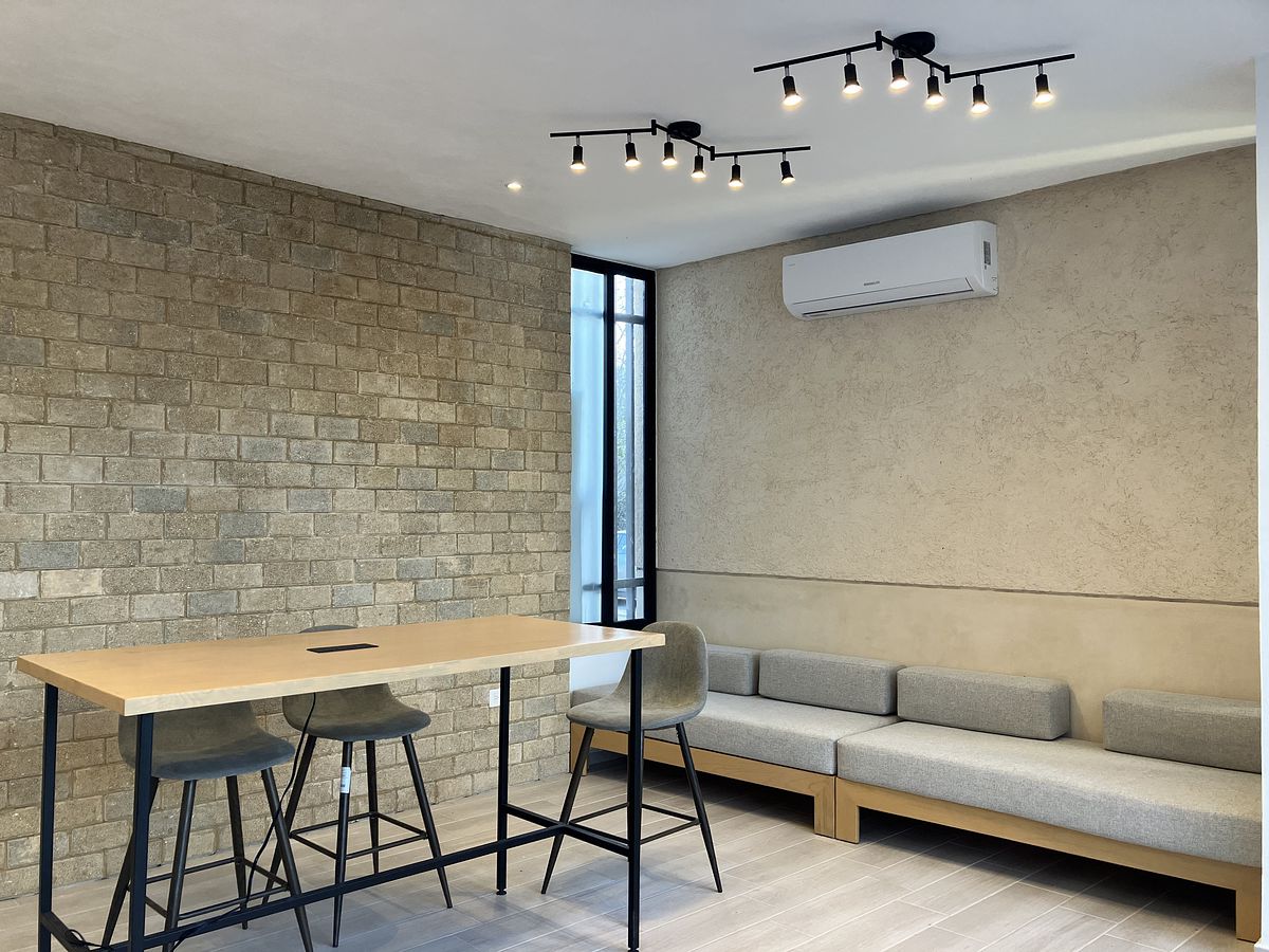 16 de 17: Coworking con sala, wifi y aire acond. (electri. incluida)