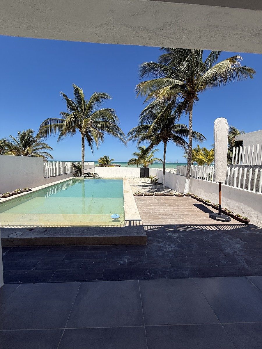 1 de 16: Terraza vista al mar