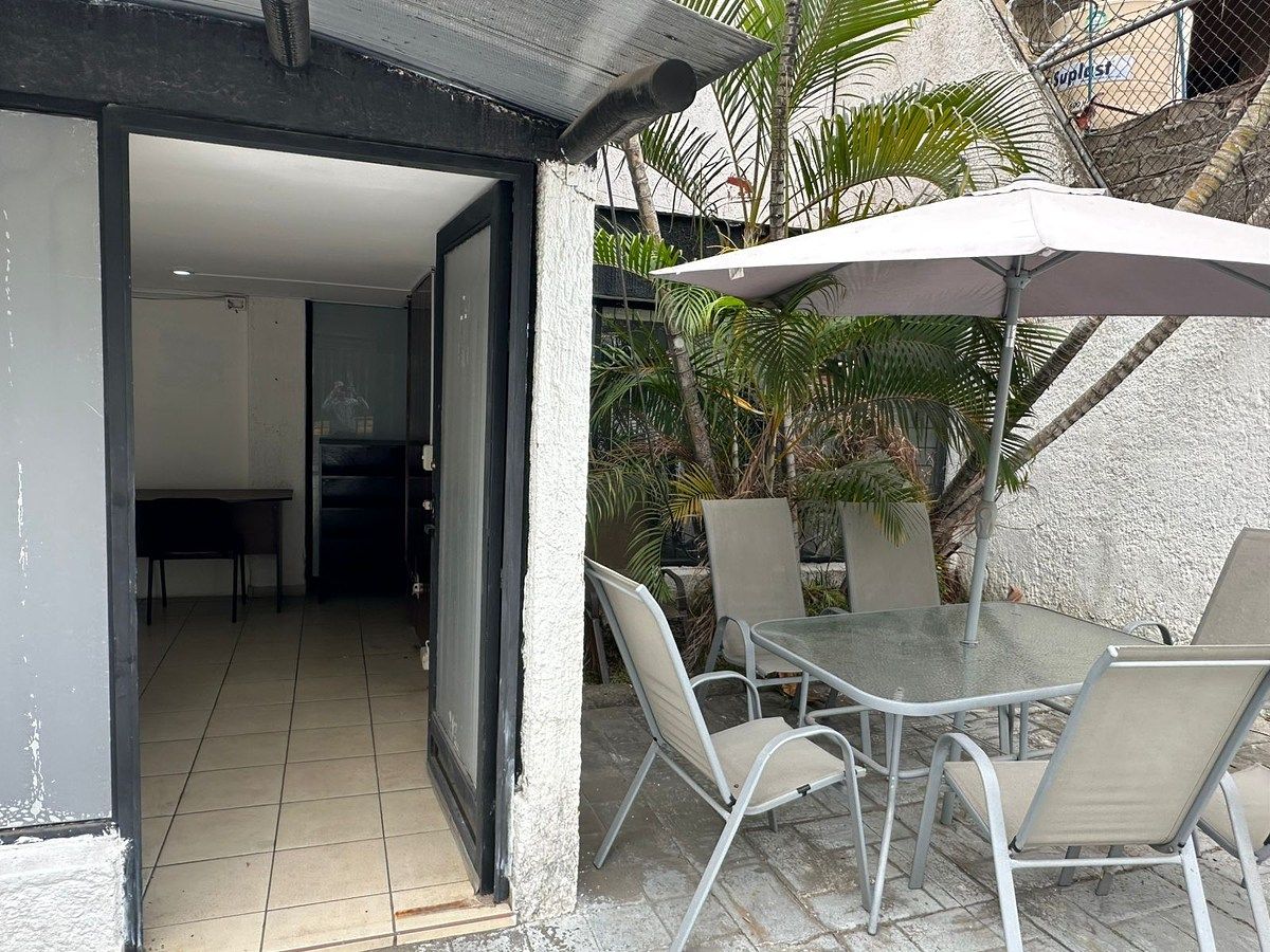 3 of 6: entrada off 6