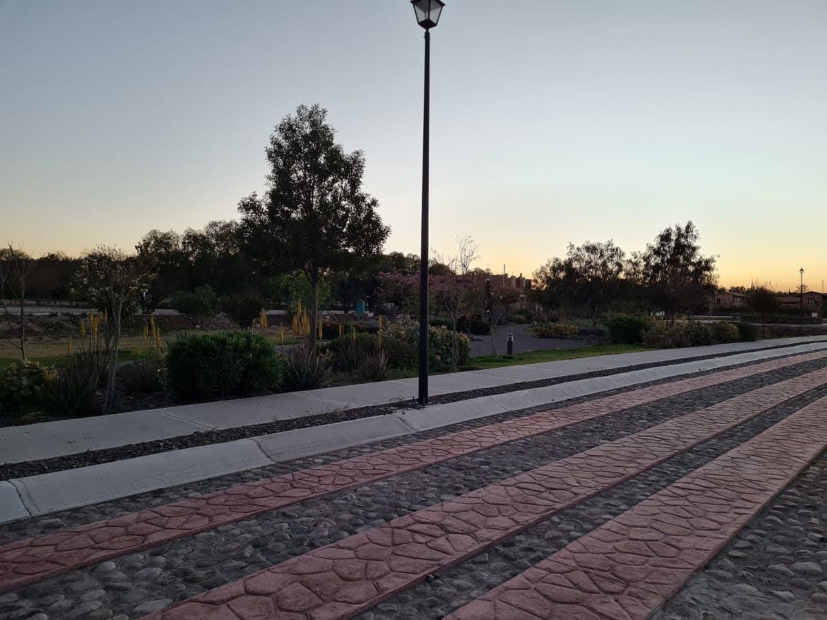 VENTA terreno residencial en esquina, en Balvanera, club de golf. Querétaro.