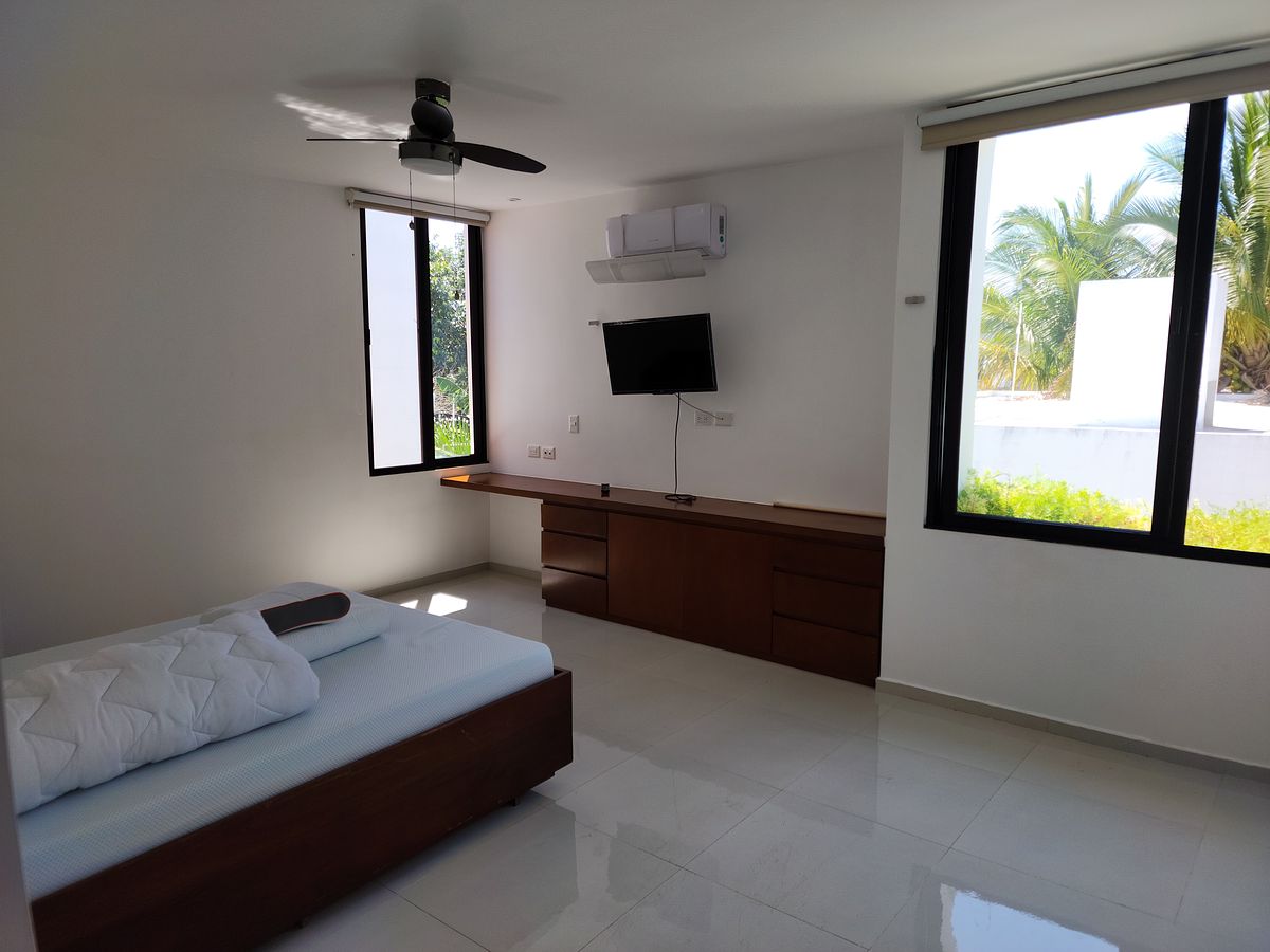 12 of 16: RECAMARA PRINCIPAL