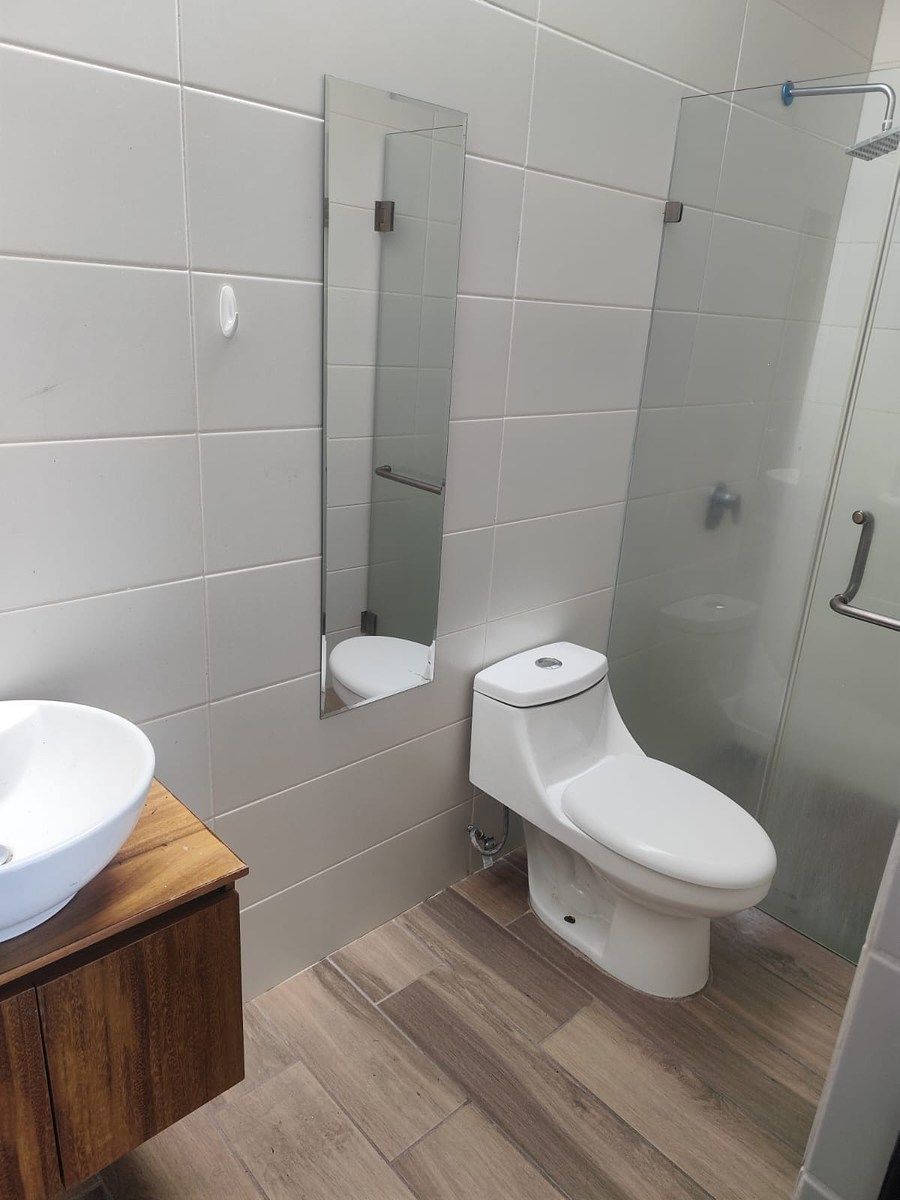 Baño en recamara principal, foto 17 de 38