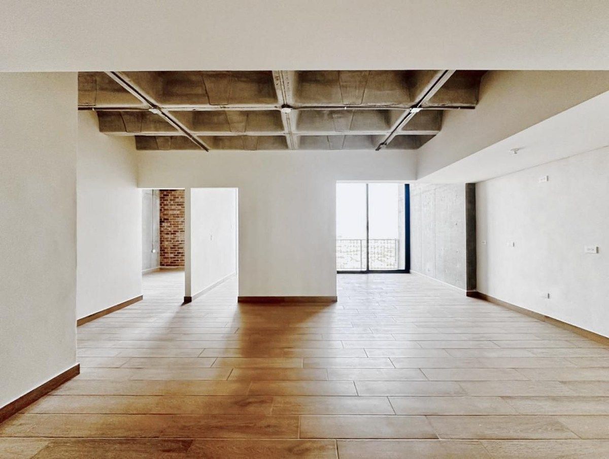 2 de 18: Vista Recibidor