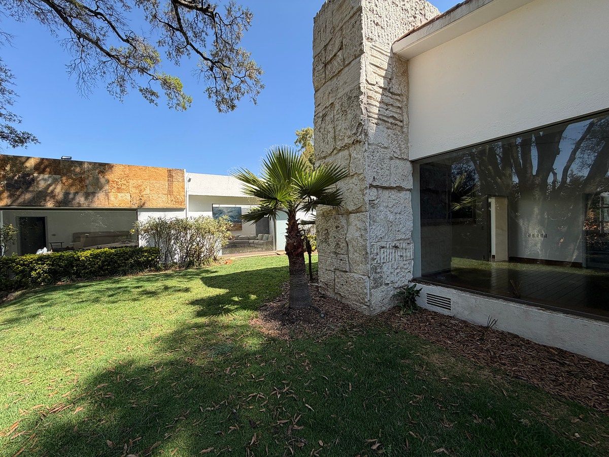 3 de 21: jardin central