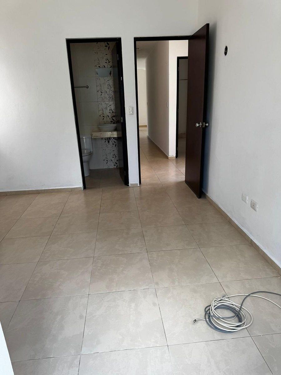 7 de 28: CUARTO PRINCIPAL CON BAÑO