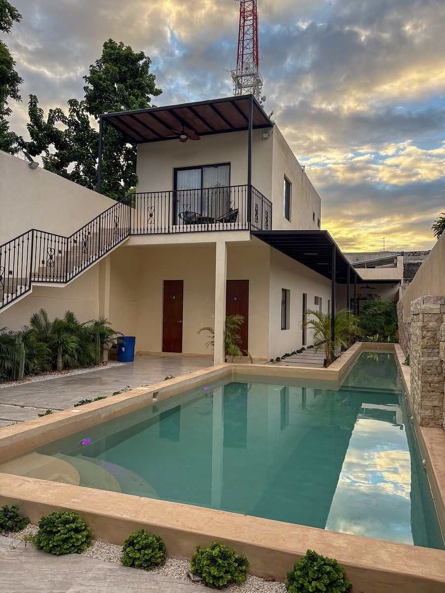 VENDA, CASA NO PASEO DE MONTEJO, MÉRIDA COM PAINÉIS SOLARES, foto 1 de 39