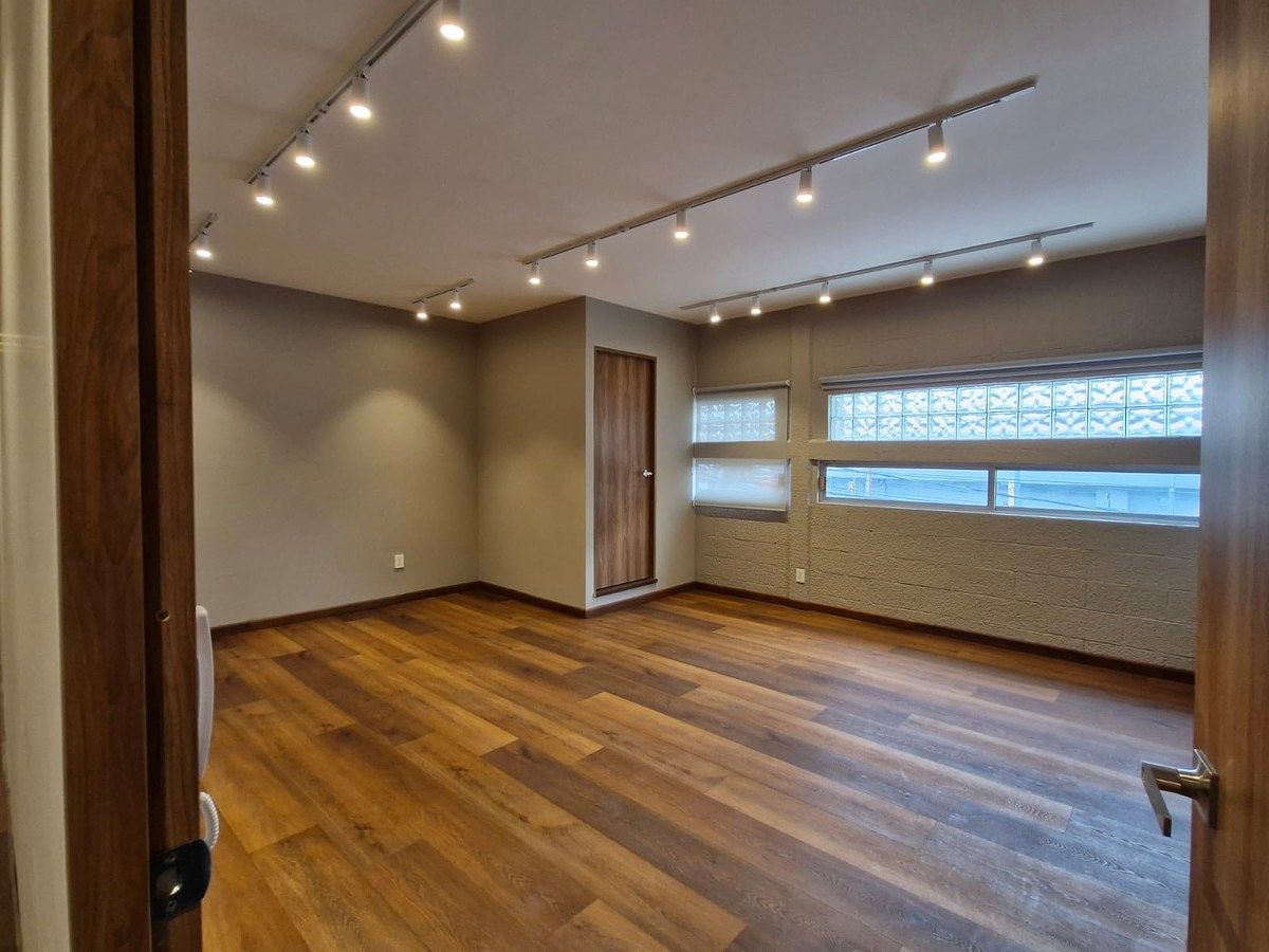 18 de 25: Oficina 3 de 26 m2