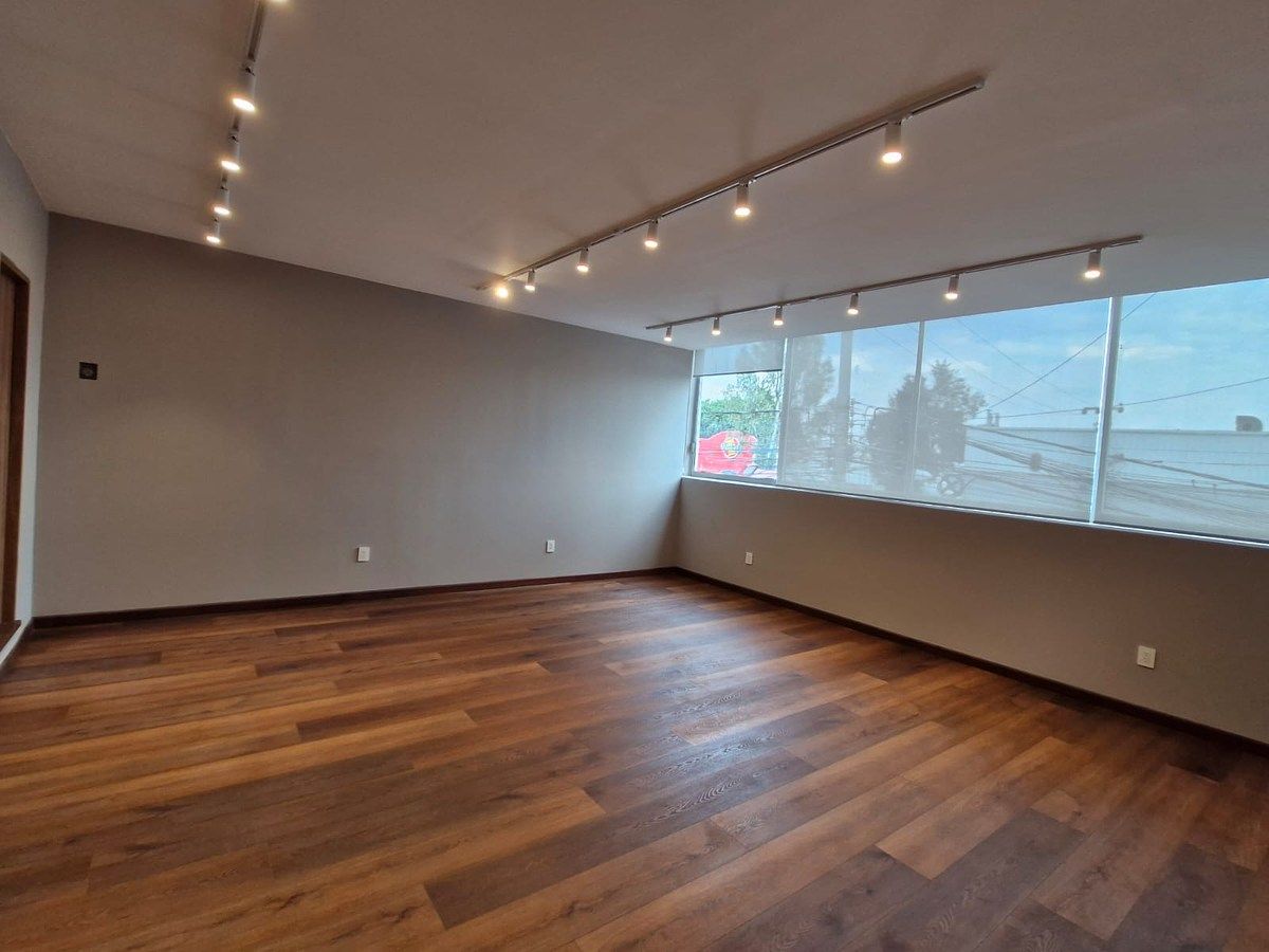 22 de 25: Oficina 4 de 33 m2