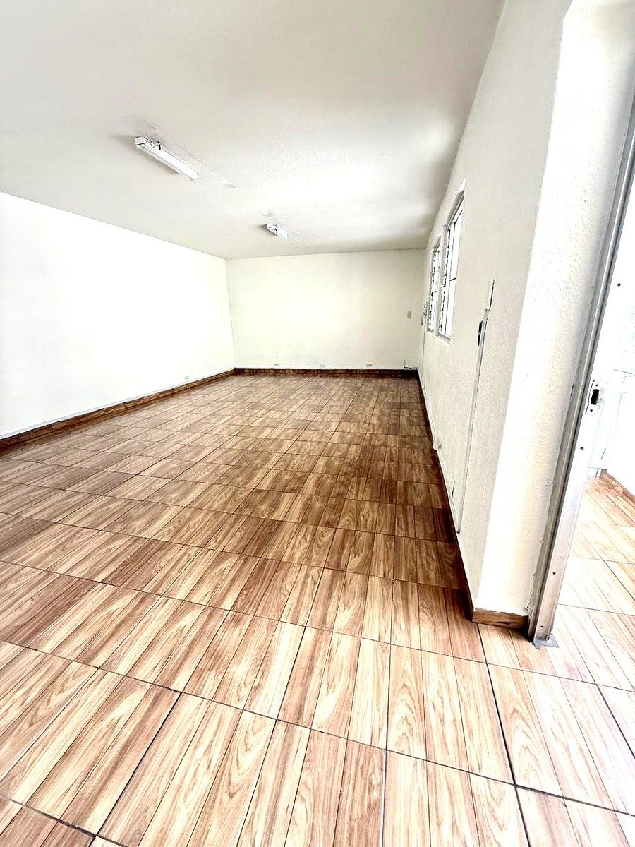 4 de 9: Local de 35 m2