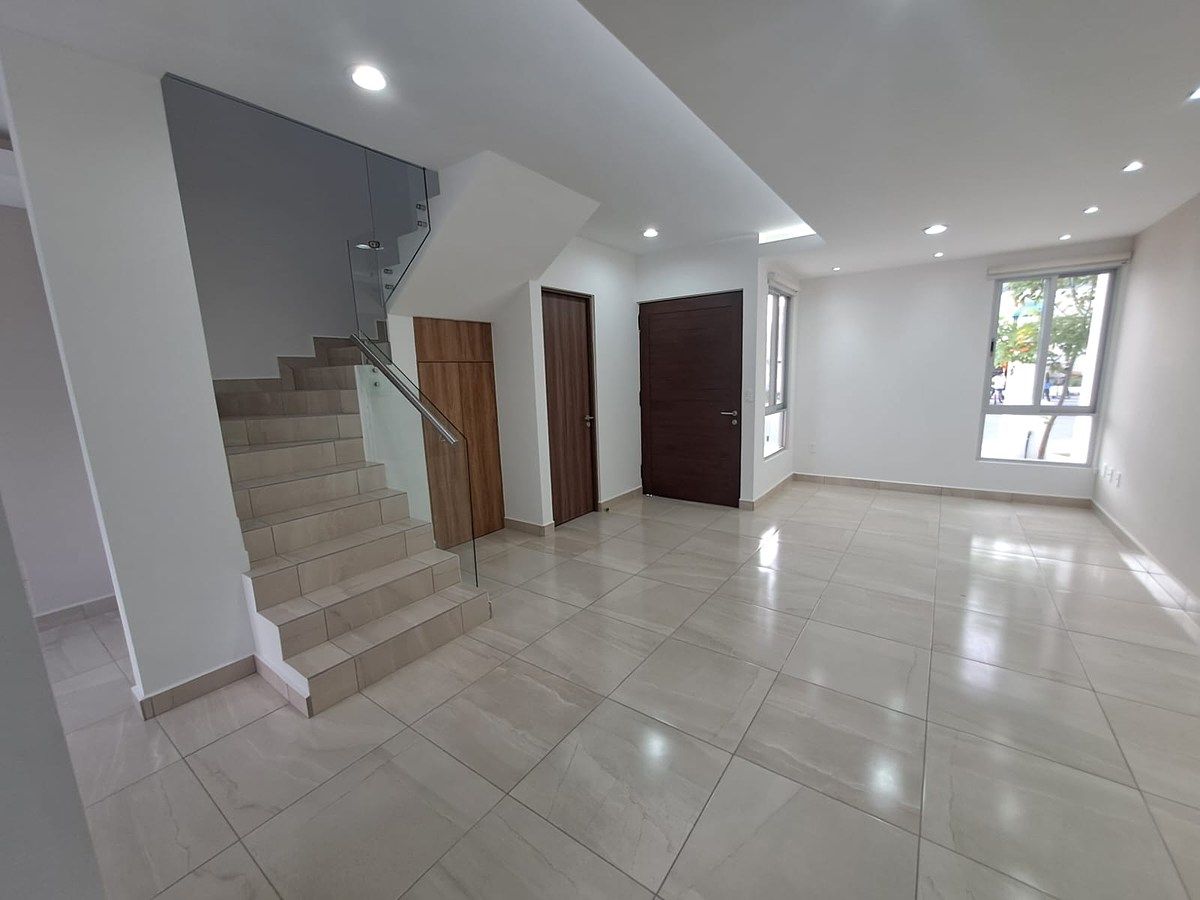 3 de 19: SALA-COMEDOR