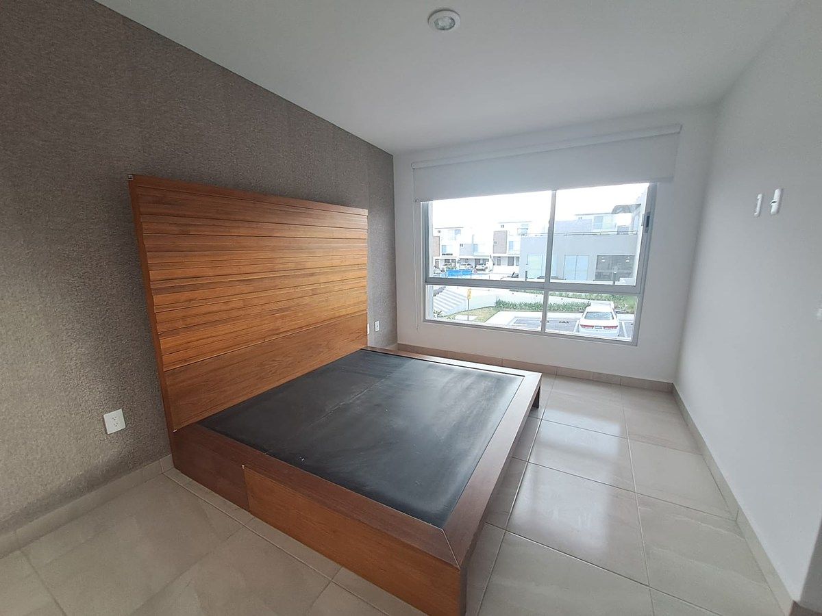 11 de 19: RECÁMARA PRINCIPAL