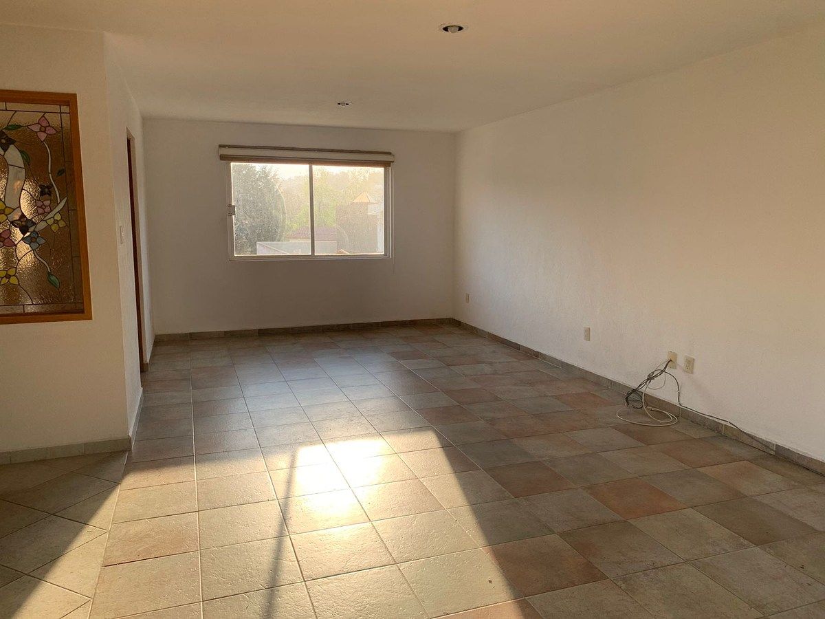 4 of 33: sala y comedor