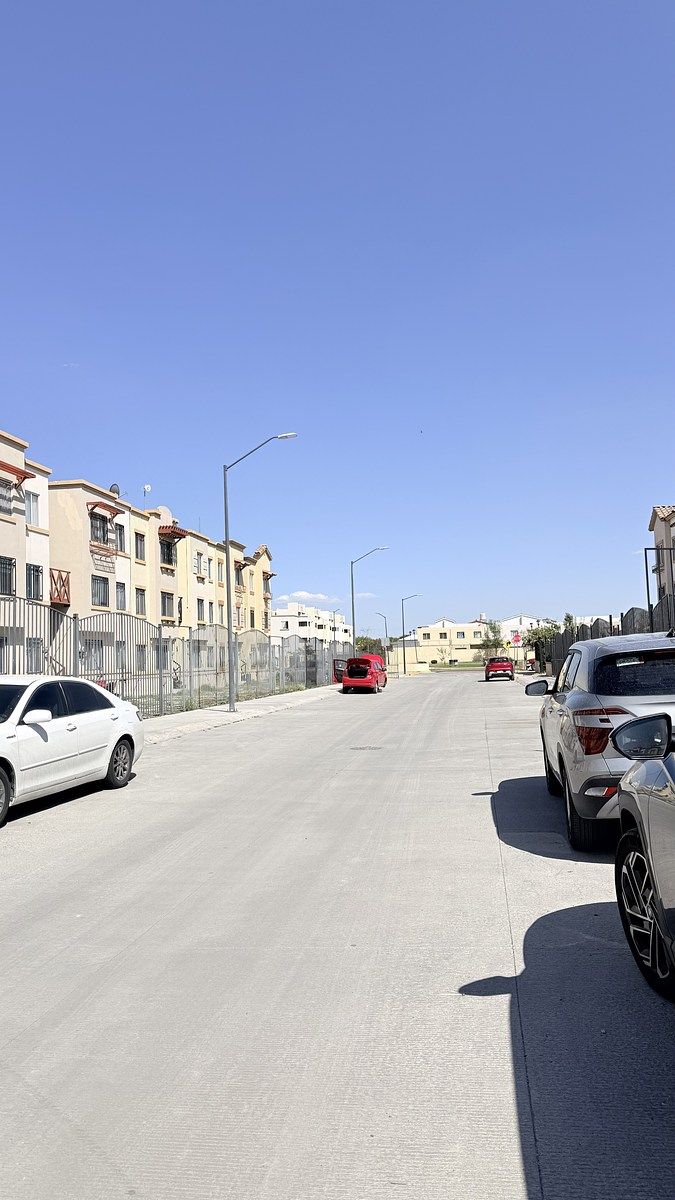 3 of 20: Exterior Fraccionamiento