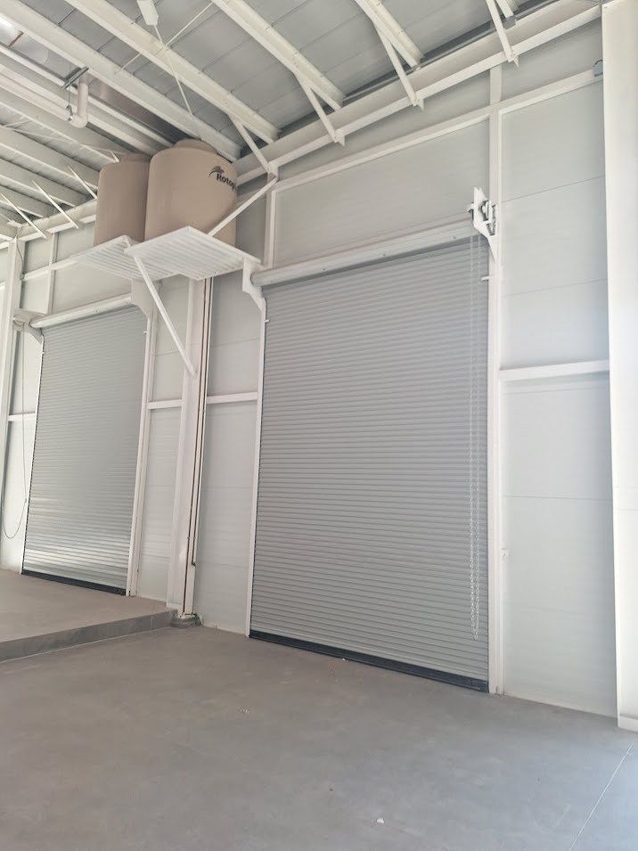 4 de 6: Cortina enrollable de 4 m de altura