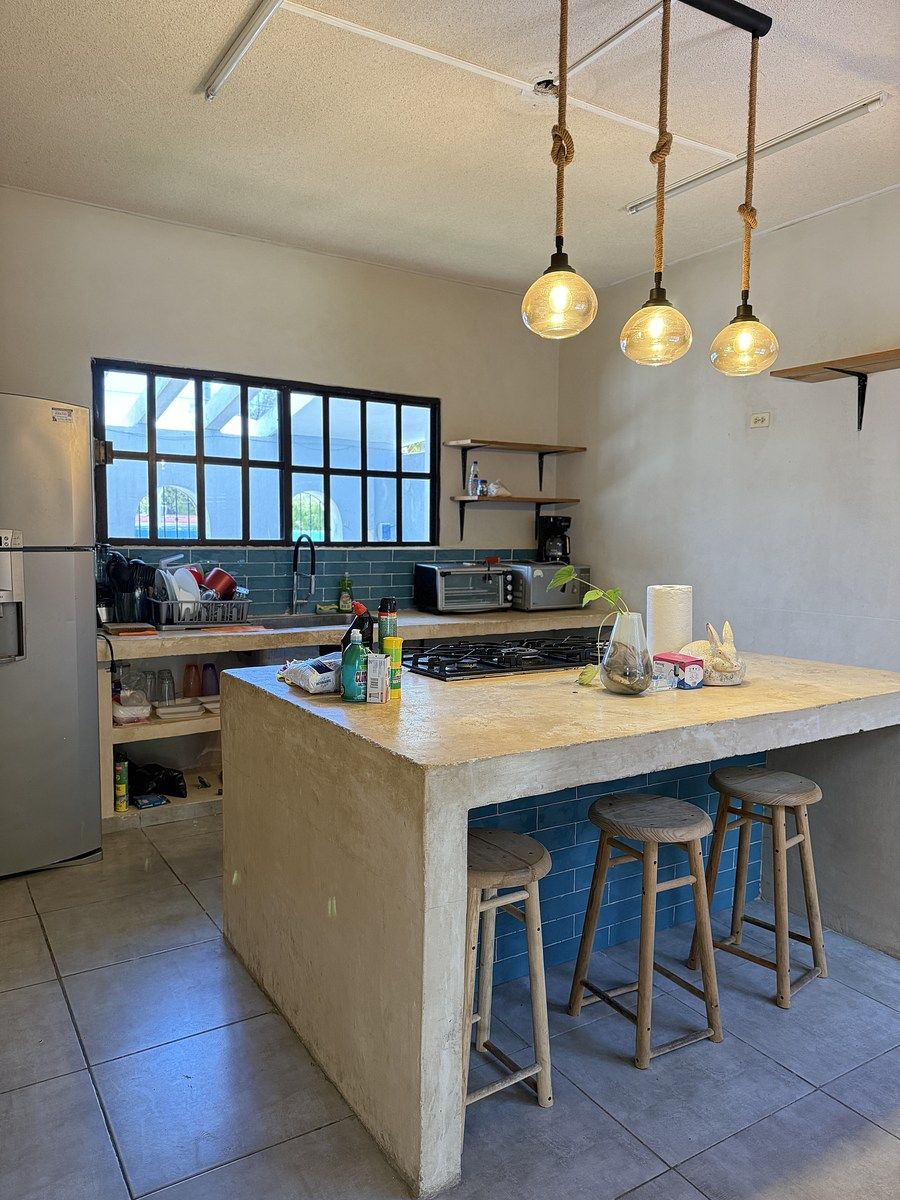 5 de 12: Cocina equipada