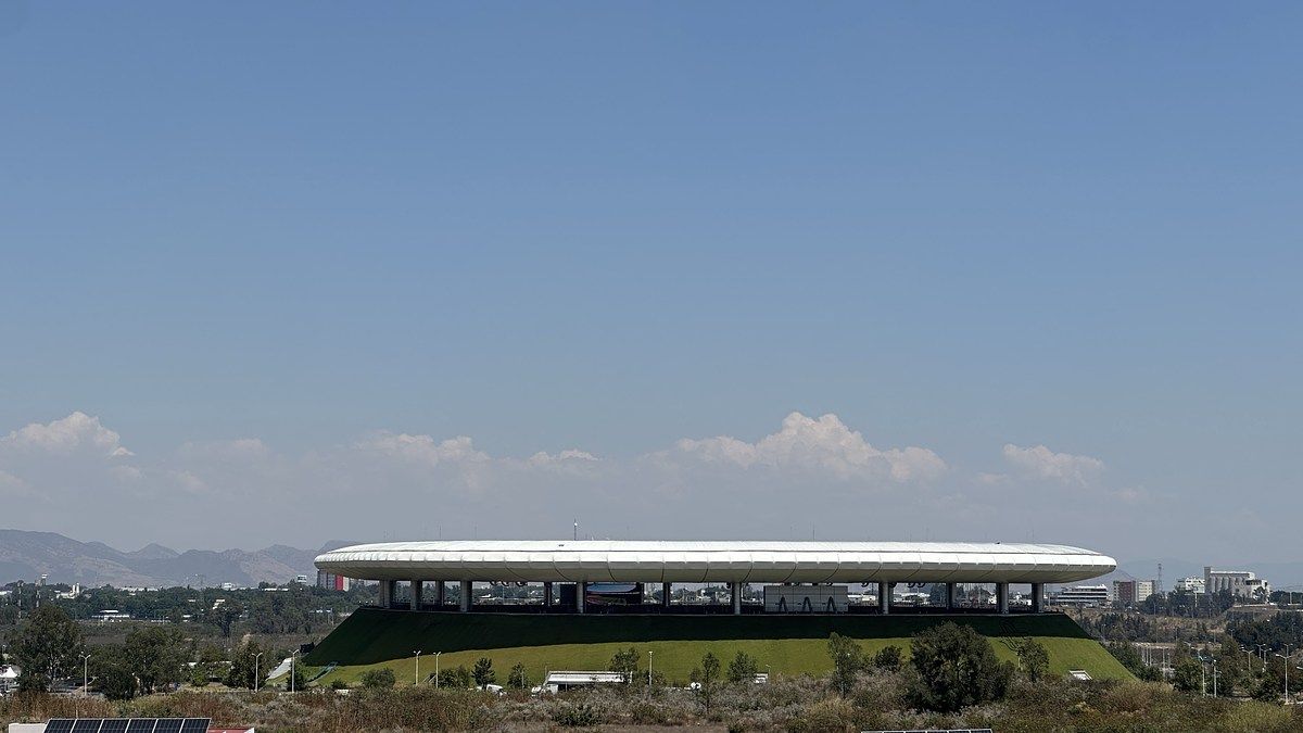 13 of 19: vista desde el roof del estadio