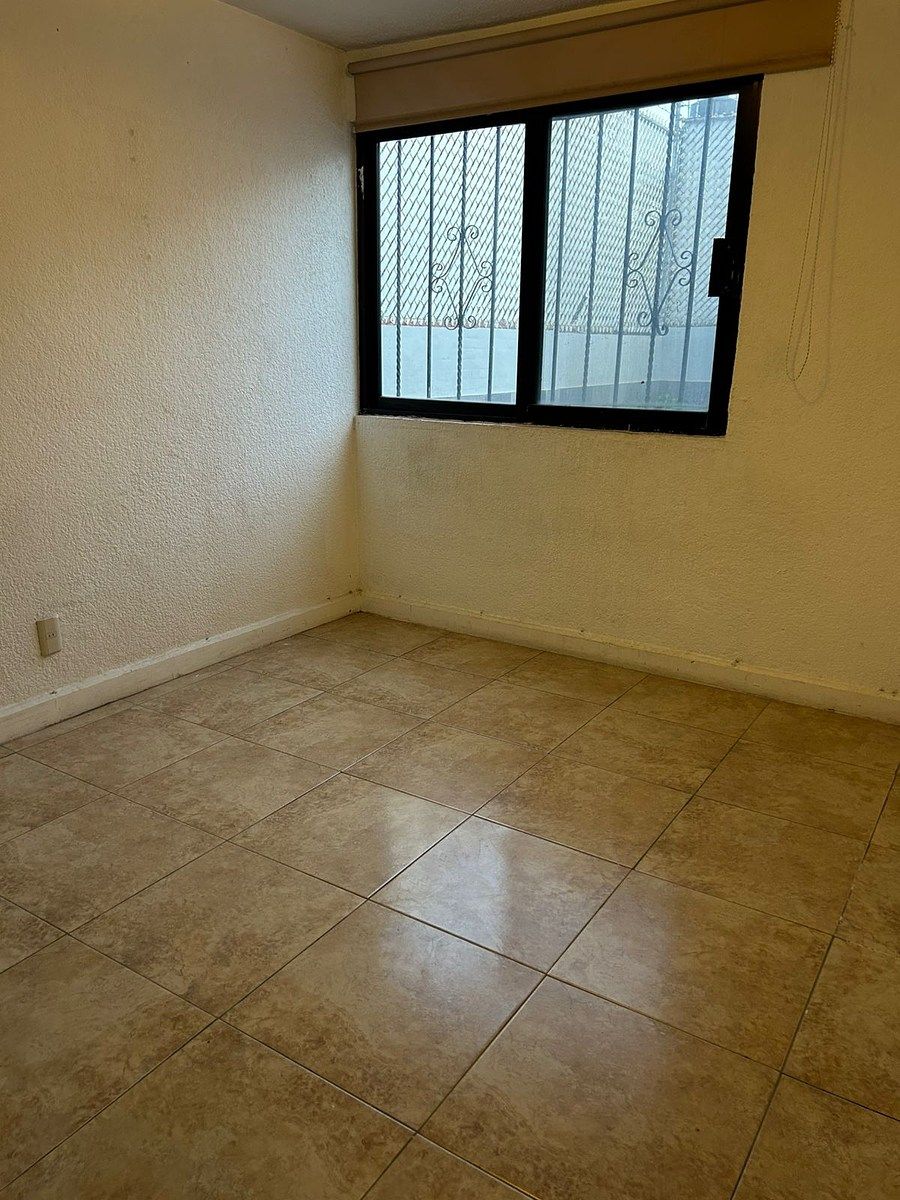 4 of 17: Recámara 2