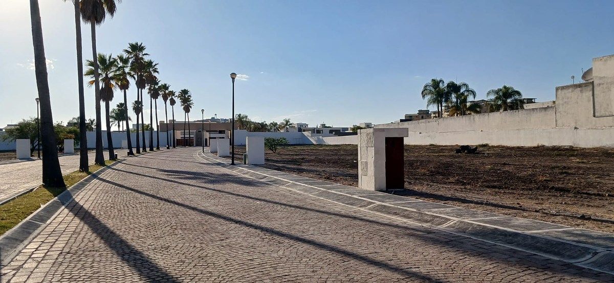 8 de 8: Terrenos con instalaciones listas