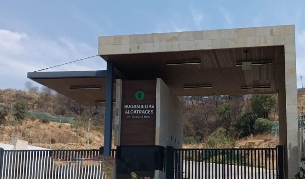 1 de 5: Entrada a la privada