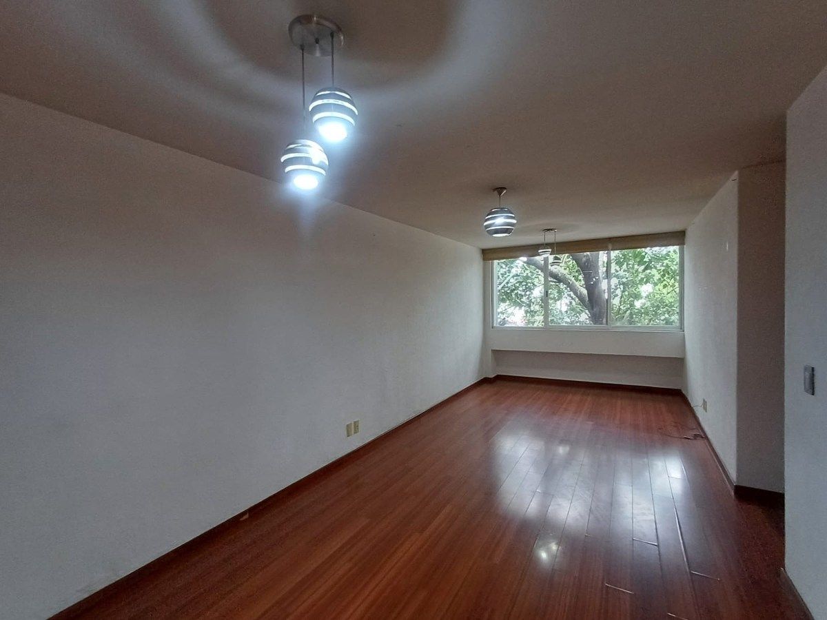 2 de 15: Sala comedor