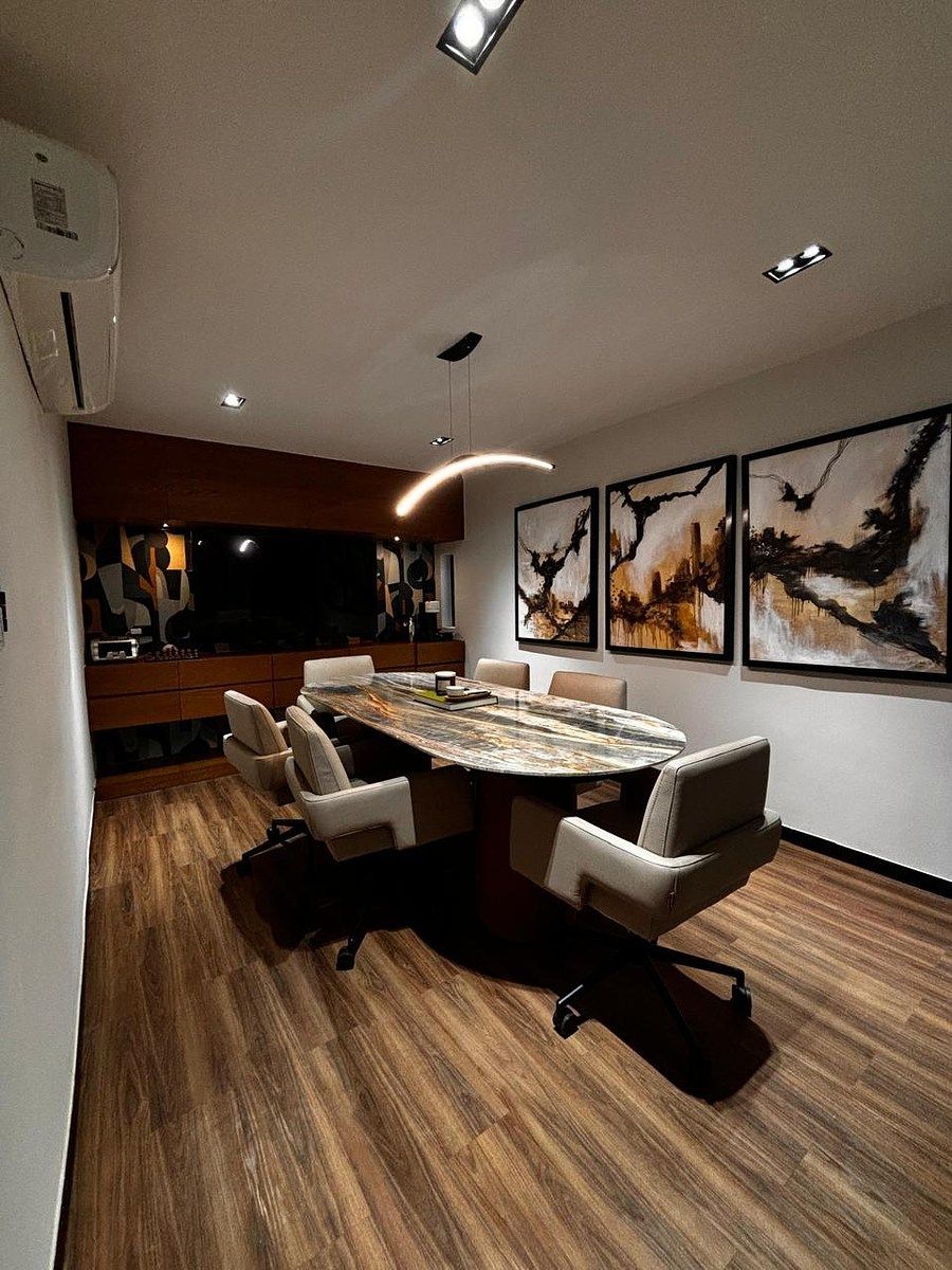 7 of 9: Sala de juntas cowork