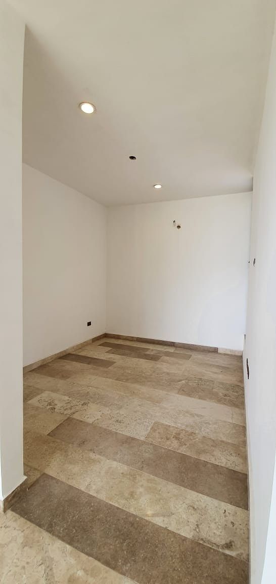 9 de 13: Closet Vestidor