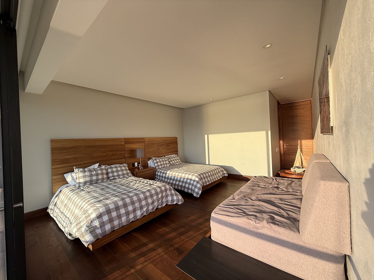 23 de 36: Recámara 2