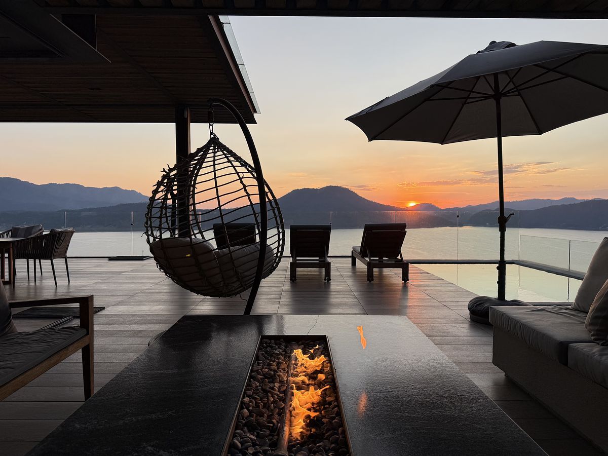 1 de 36: Vista al lago