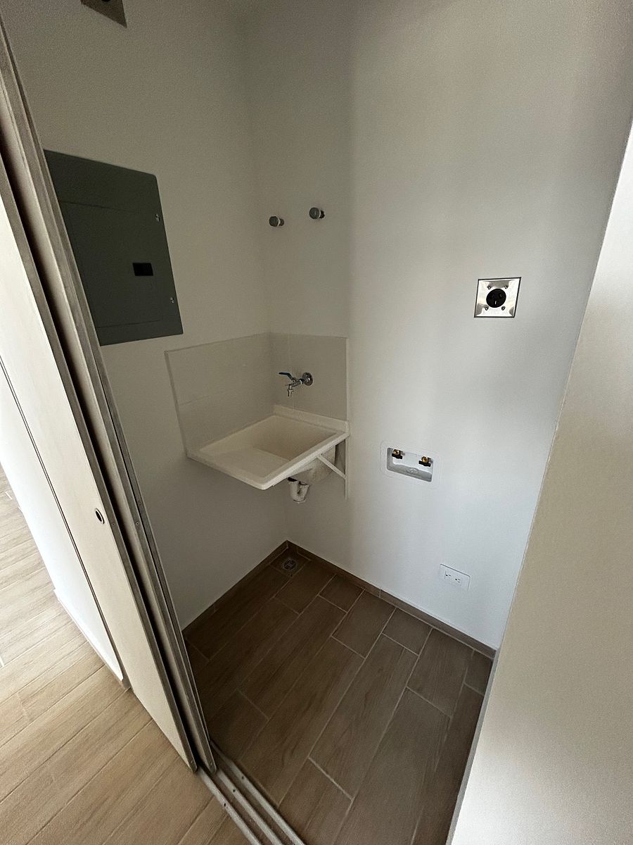 Apartamento en Zona 12, Guatemala, foto 8 de 17