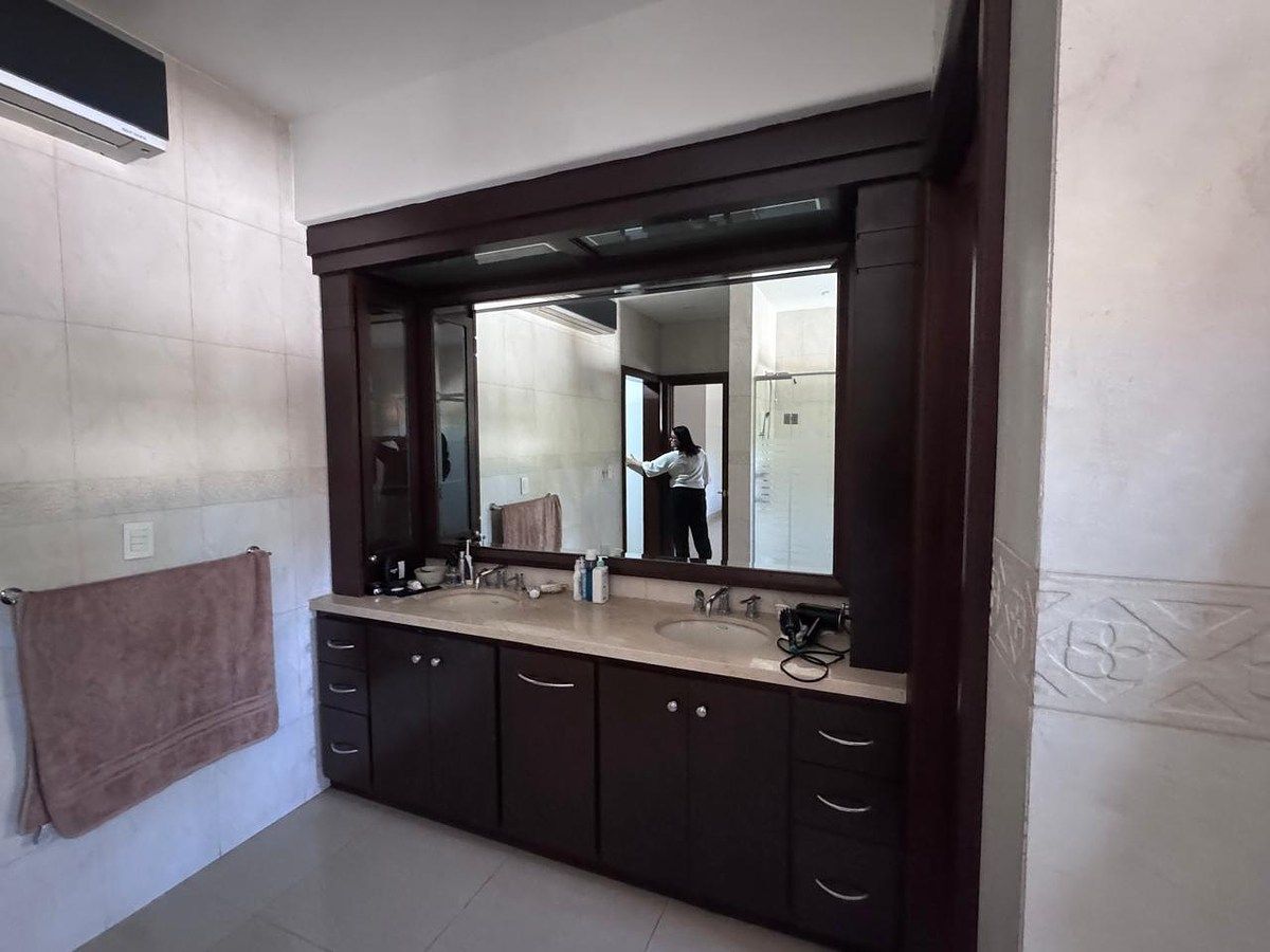 10 de 14: BAÑO RECAMARA PRINCIPAL