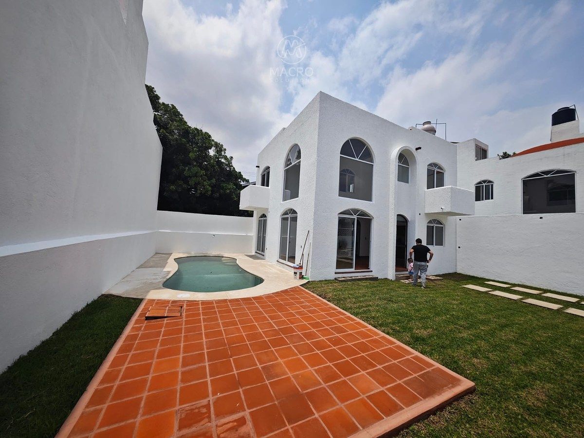 CASA À VENDA EM TLAYACAPAN, MOR. COM PISCINA, foto 1 de 7