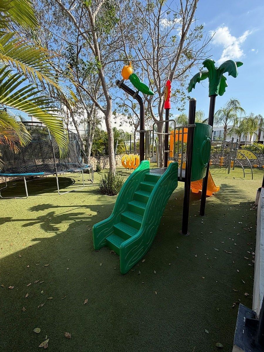 18 de 21: Área de Juegos Infantiles