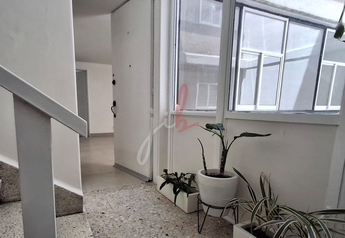 10 of 11: Acceso al departamento