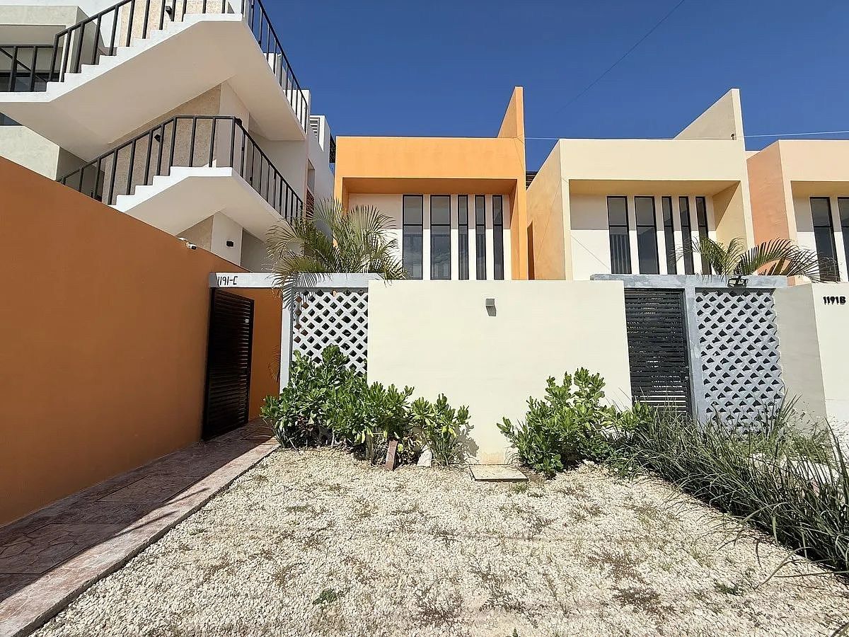 VILLA CON PISCINA Y ROOFTOP PRIVADO EN CHELEM PUERTO, YUC. - foto 1