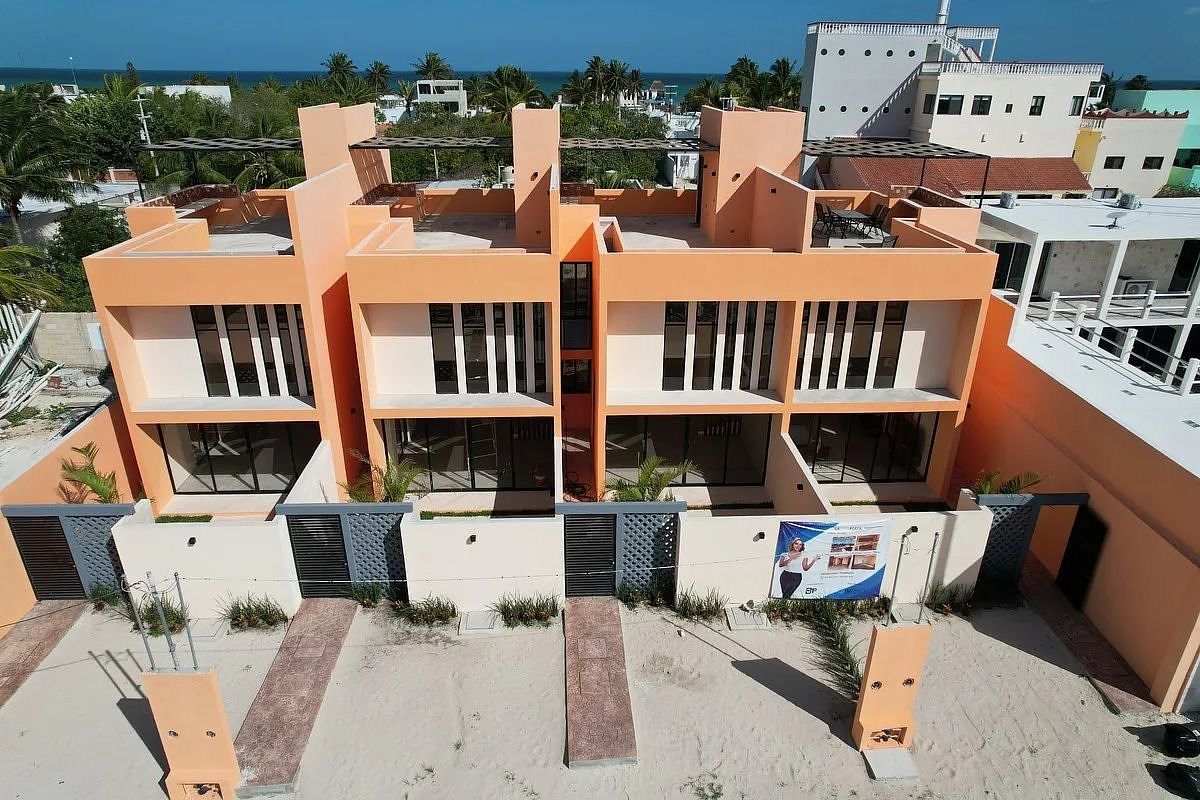 VILLA CON PISCINA Y ROOFTOP PRIVADO EN CHELEM PUERTO, YUC. - foto 2