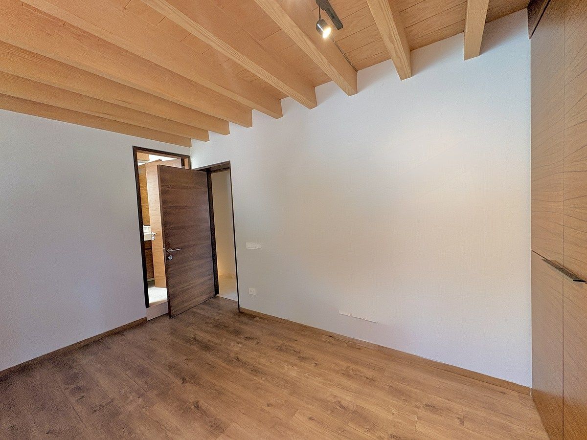 18 de 39: Recámara secundaria con baño completo