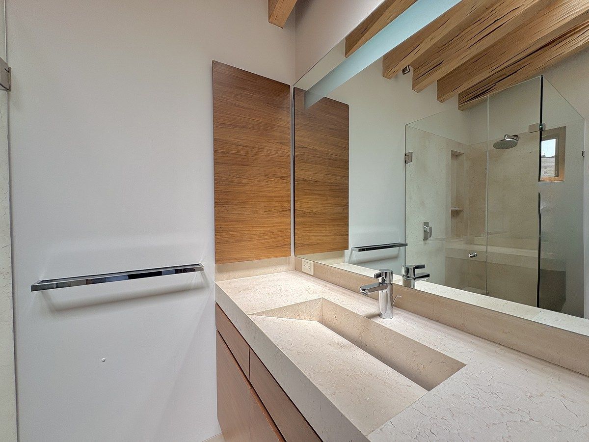 19 de 39: Baño completo