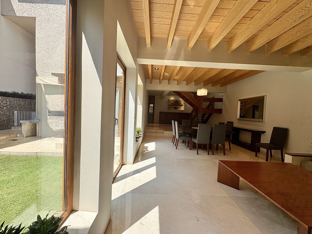 30 de 39: Sala comedor con acceso al jardín